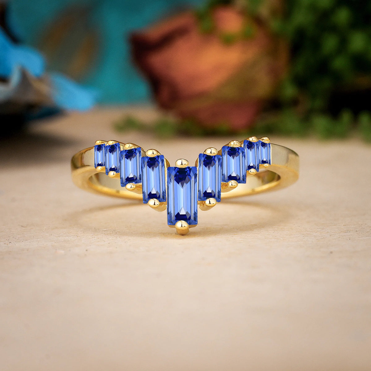 Emerald Cut Sapphire Elegant Soft Mountain Peak V Shape Graduated Wedding Ring