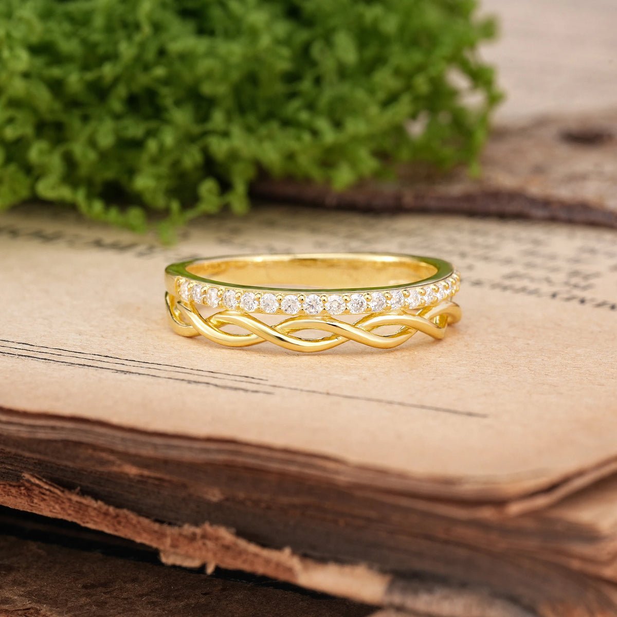 Round Cut Moissanite Unique Crown-Twisted Wedding Ring