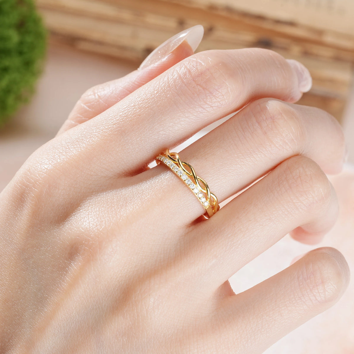 Round Cut Moissanite Unique Crown-Twisted Wedding Ring