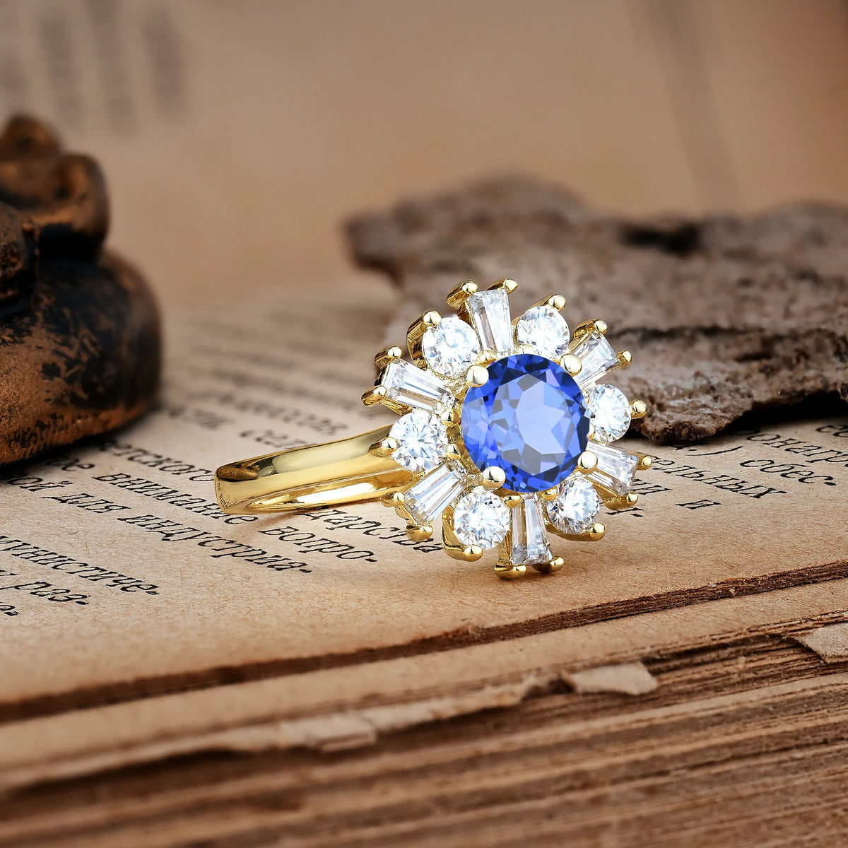 Unique Luxurious 4-Prong Round Cut Sapphire Engagement Ring
