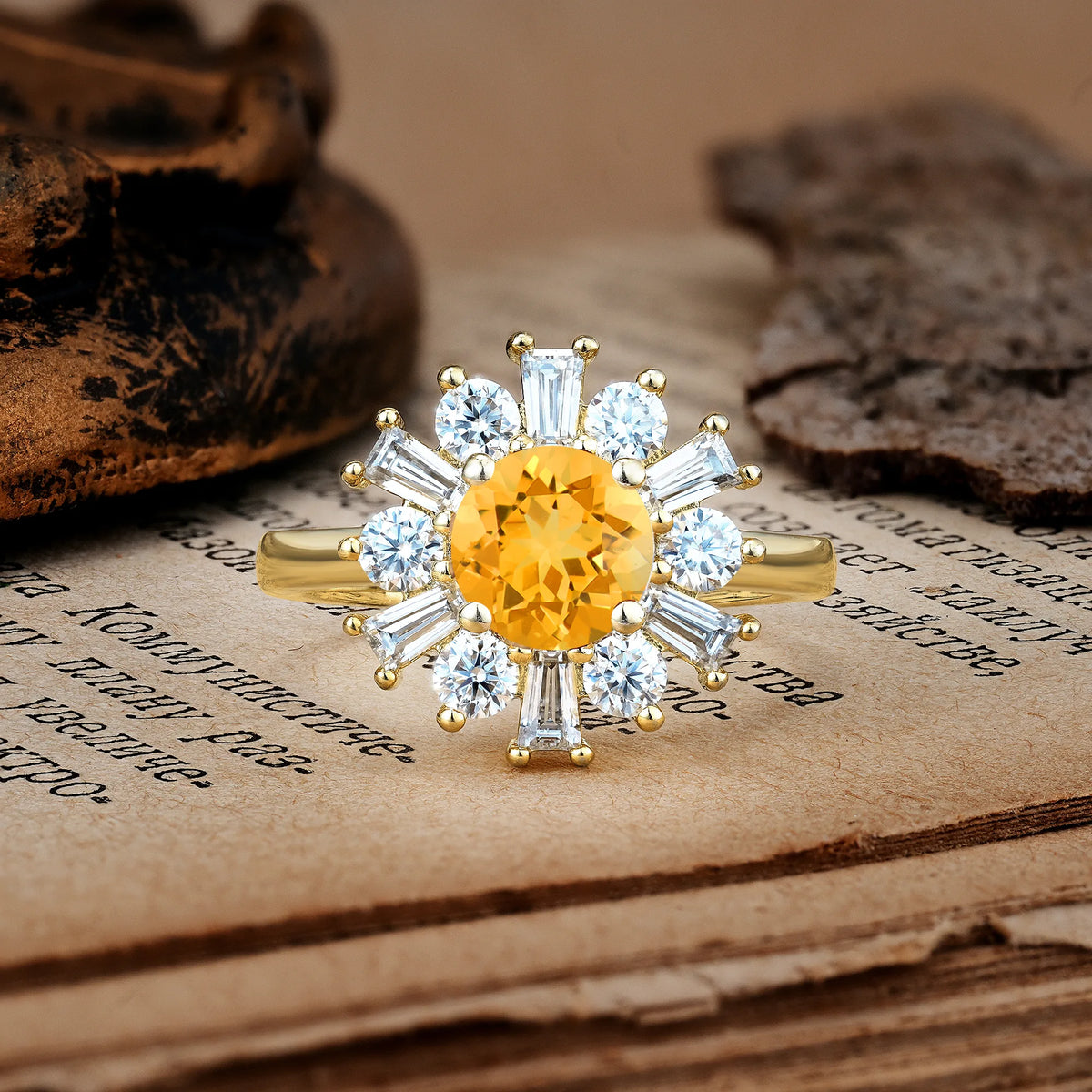 Unique Luxurious 4-Prong Round Cut Citrine Engagement Ring