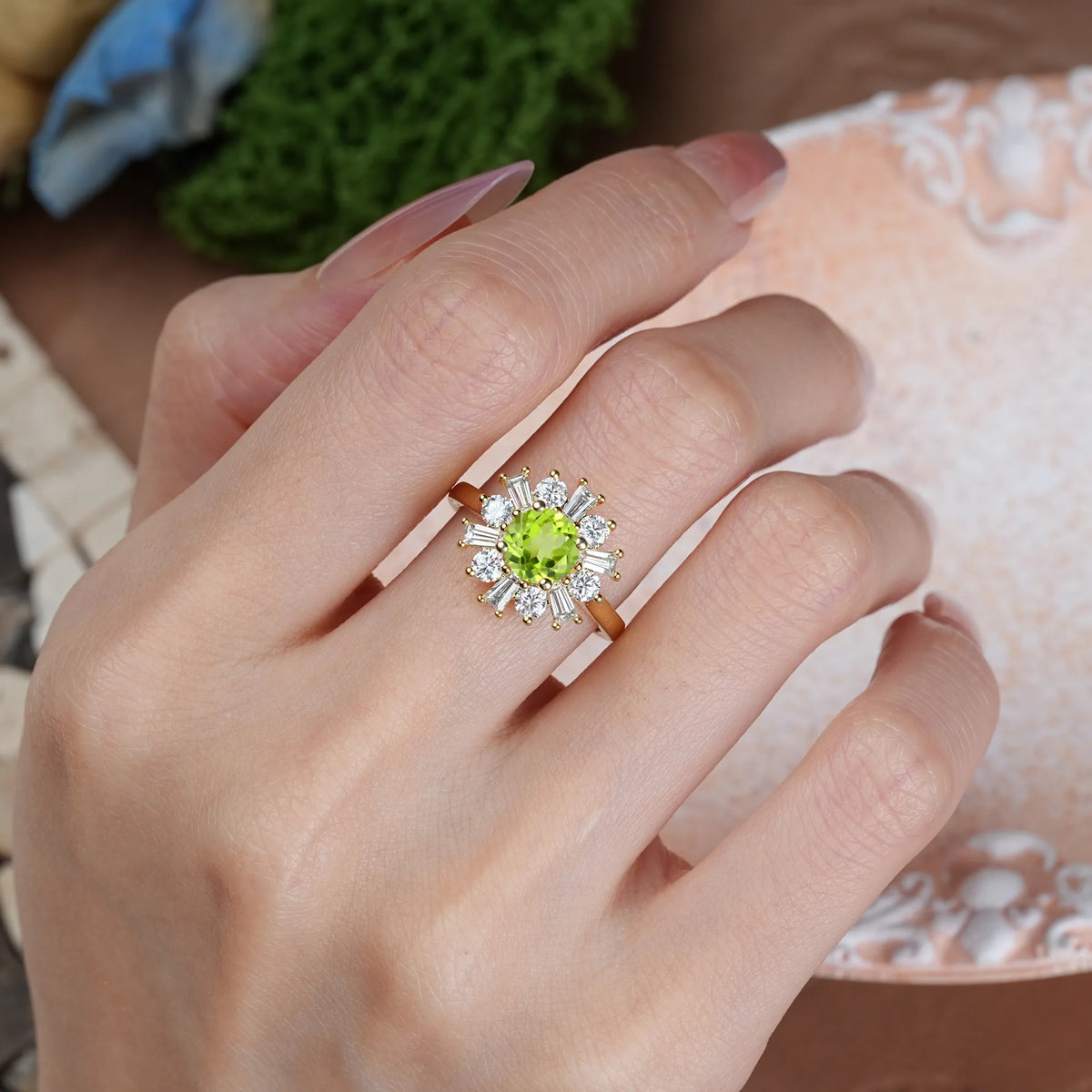 Round Cut Peridot Unique Luxurious 4-Prong Engagement Ring