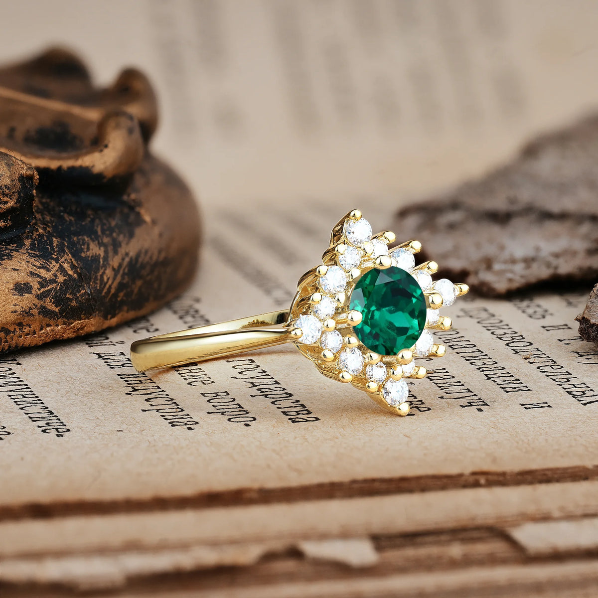 Distinctive 4 Prong Round Cut Emerald Engagement Ring
