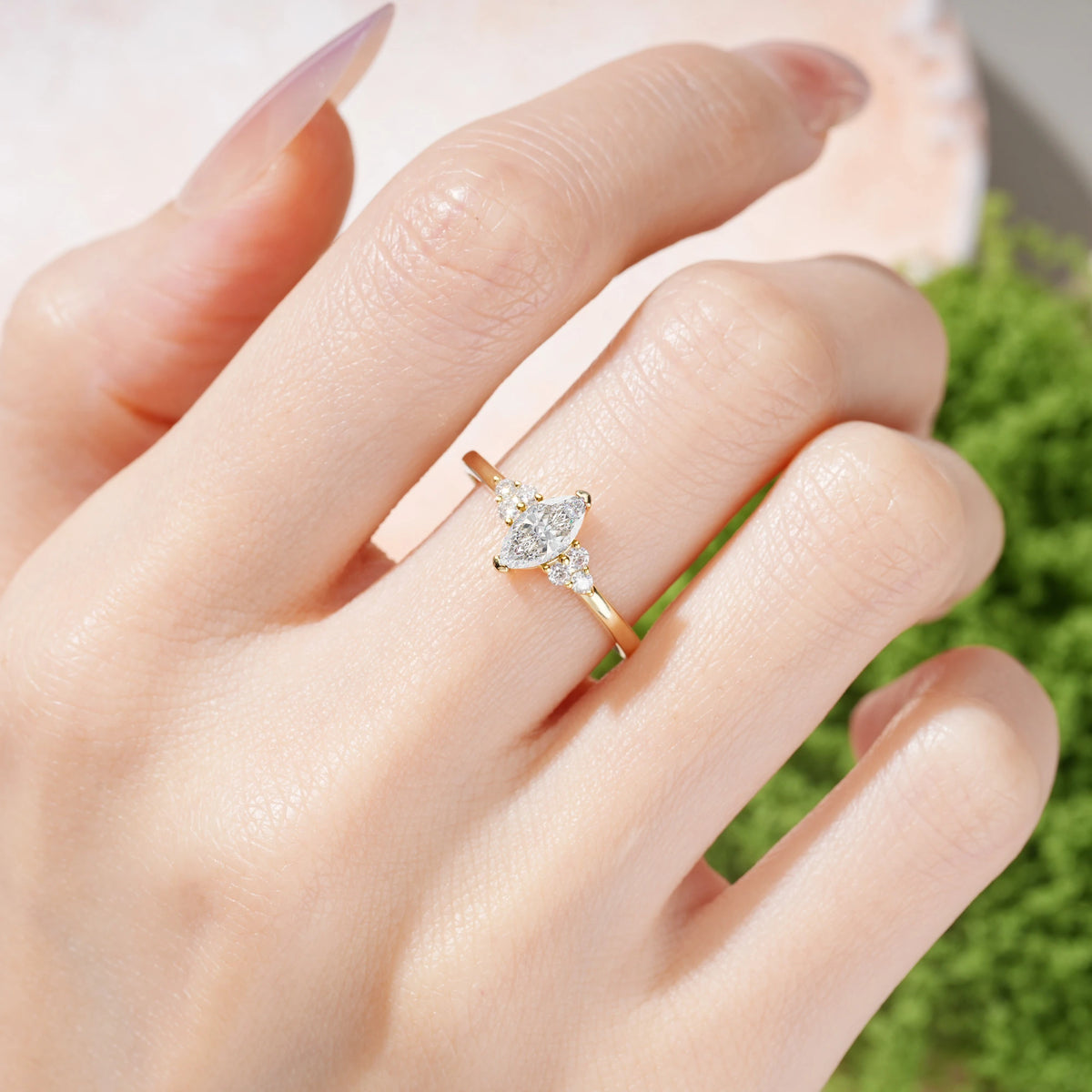 Marquise Cut Moissanite Luxurious Classic 2-Prong Engagement Ring