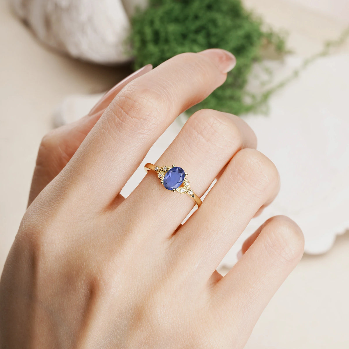 Oval Cut Tanzanite Luxurious 4-Prong Engagement Ring