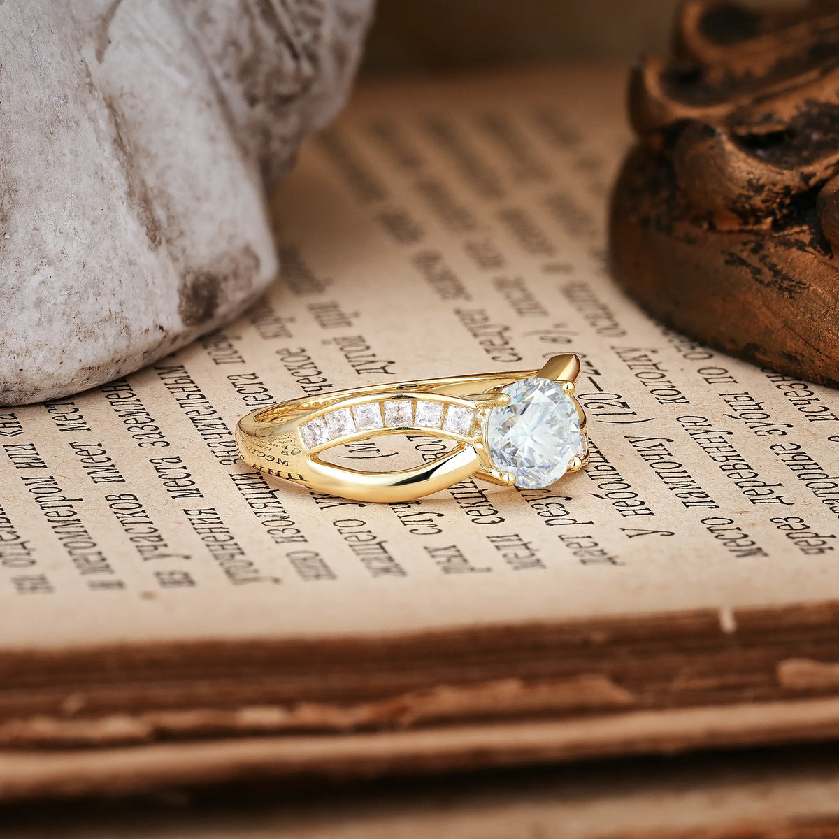 Elegant Continuous Princess Side Gem Infinity Loop Round Cut Moissanite Engagement Ring