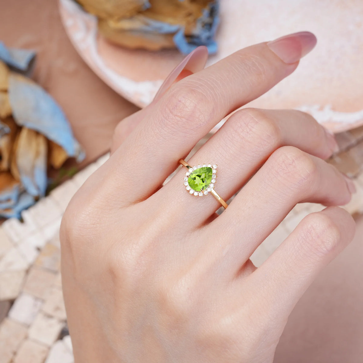 Pear Cut Peridot Classic Vintage 3-Prong Engagement Ring