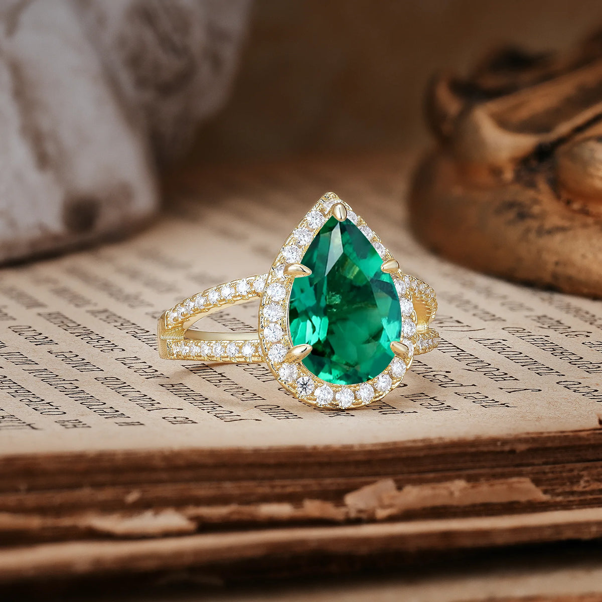 Classic Double-Row Diamond, Luxurious 5-Prong Pear Cut Emerald Engagement Ring