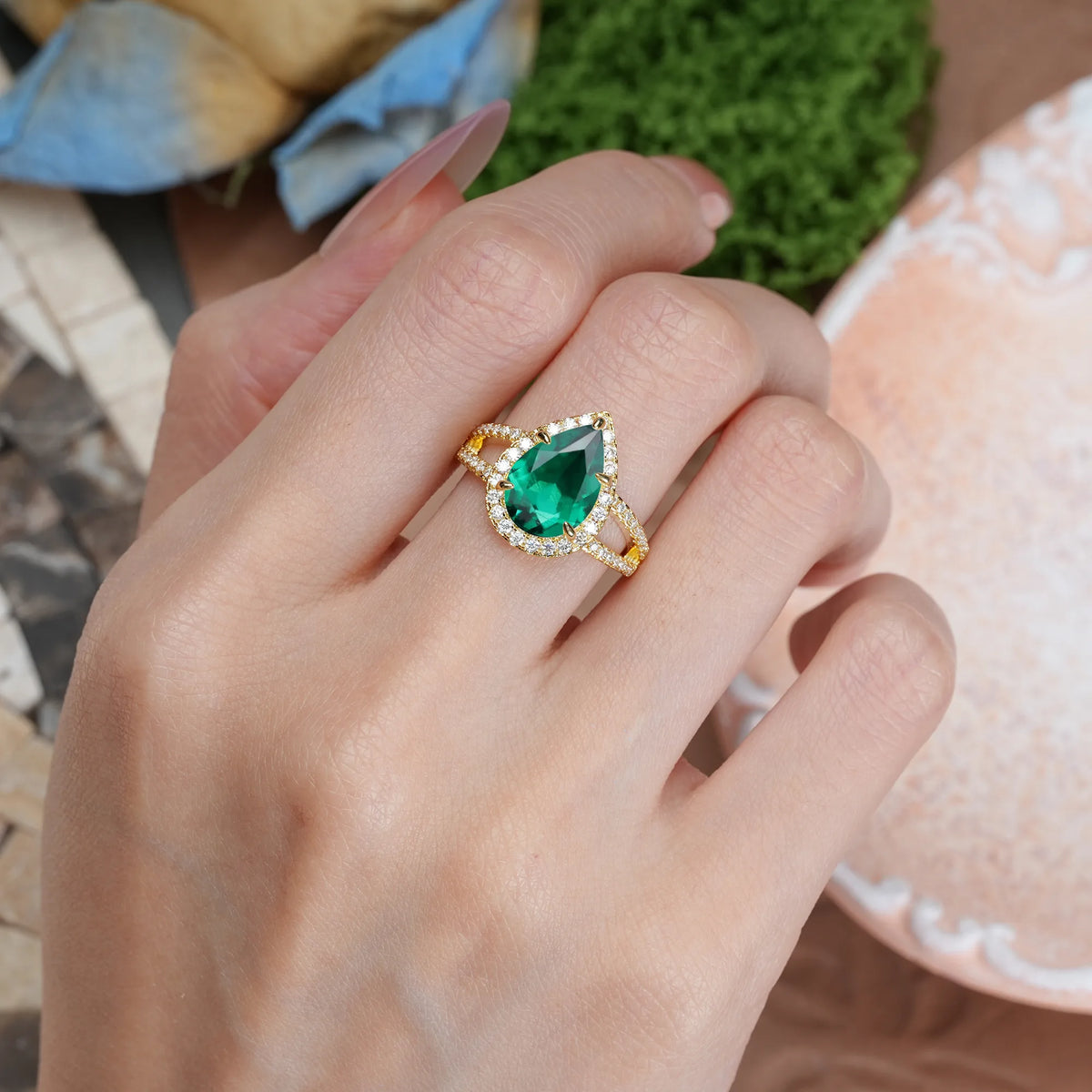 Pear Cut Emerald Classic Double-Row Diamond, Luxurious 5-Prong Engagement Ring