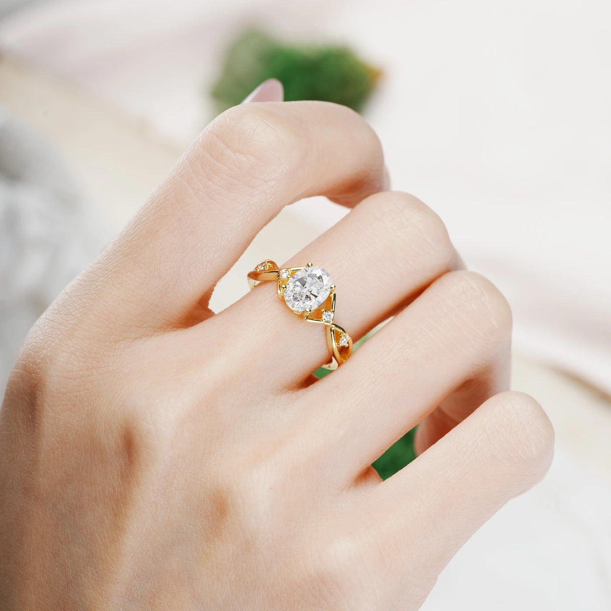 Oval Cut Moissanite Classic Twisted Luxury 4-Prong Engagement Ring