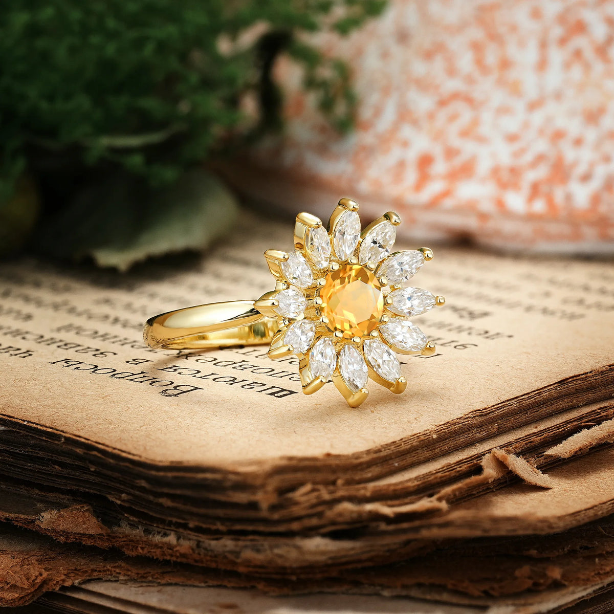Luxurious Classic Flower-Shaped 12-Prong Round Cut Citrine Engagement Ring