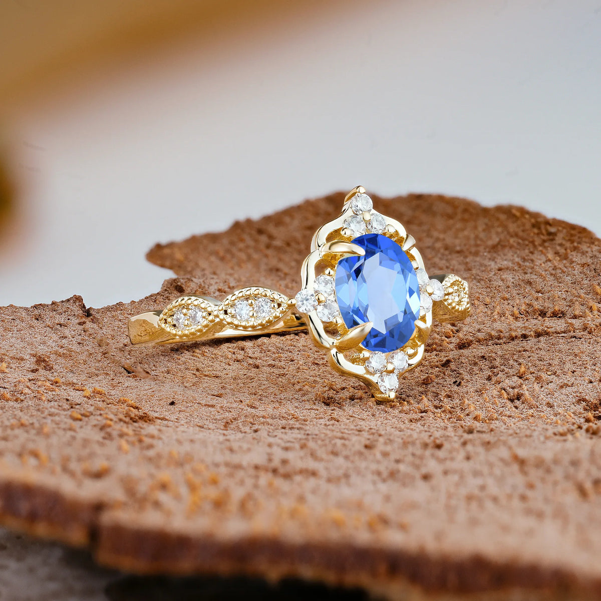 Luxurious Vintage 4-Prong Oval Cut Sapphire Engagement Ring