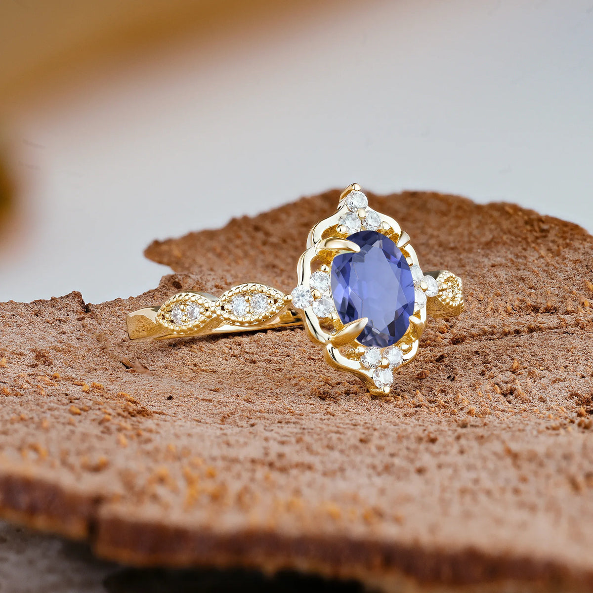 Luxurious Vintage 4-Prong Oval Cut Tanzanite Engagement Ring