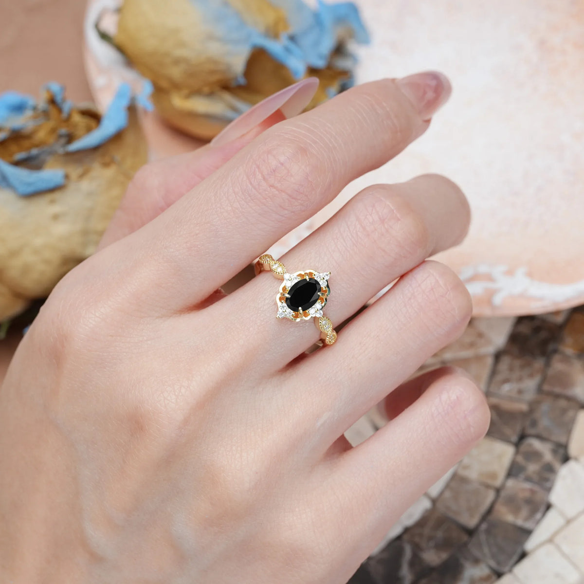 Oval Cut Black Onyx Luxurious Vintage 4-Prong Engagement Ring