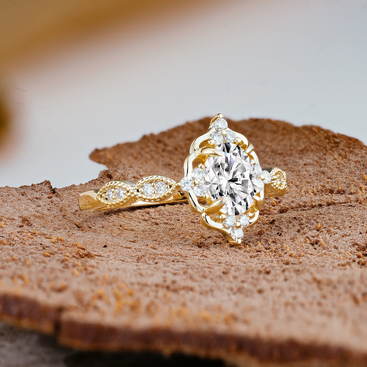 Luxurious Vintage 4-Prong Oval Cut Lab Diamond Engagement Ring