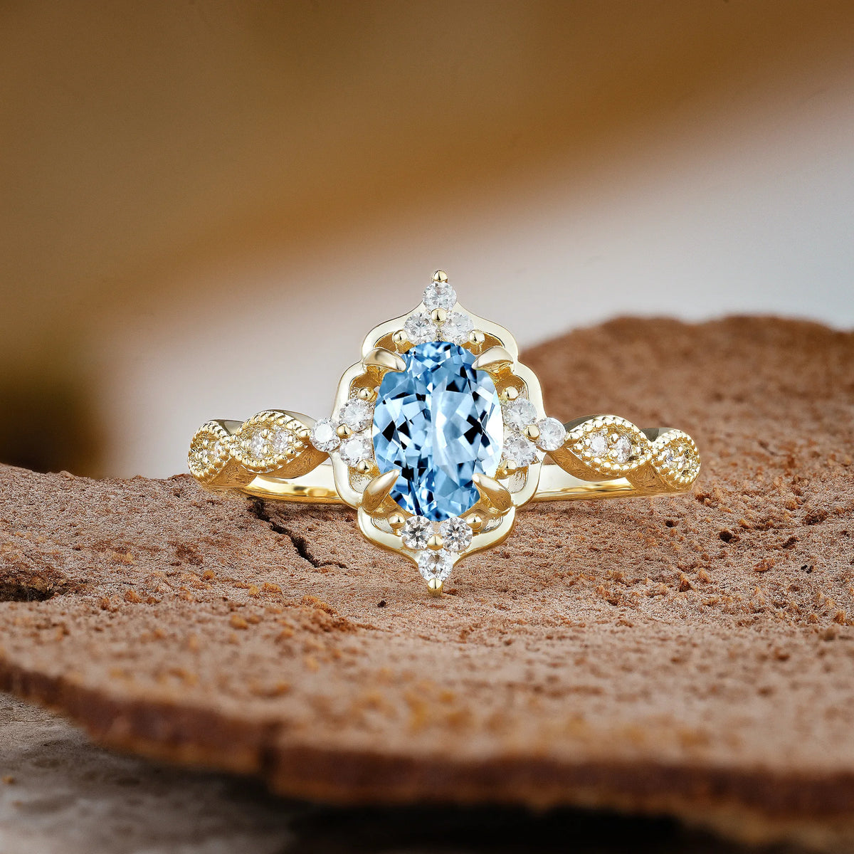 Luxurious Vintage 4-Prong Oval Cut Aquamarine Engagement Ring