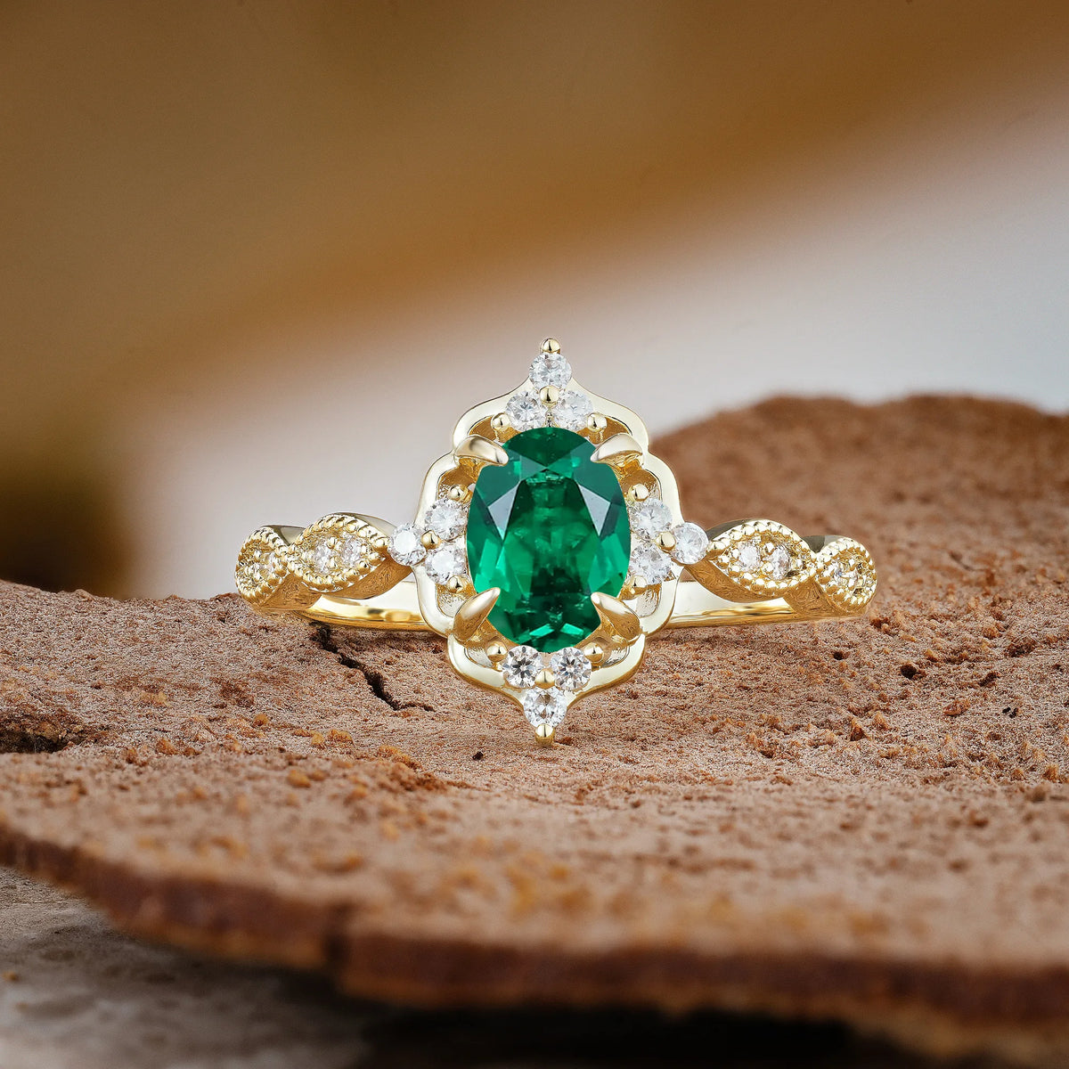 Luxurious Vintage 4-Prong Oval Cut Emerald Engagement Ring