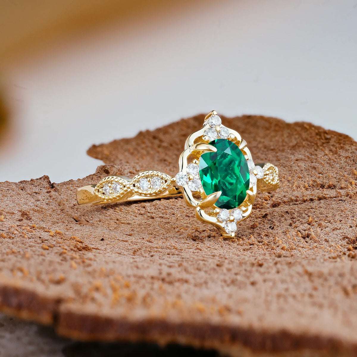 Luxurious Vintage 4-Prong Oval Cut Emerald Engagement Ring