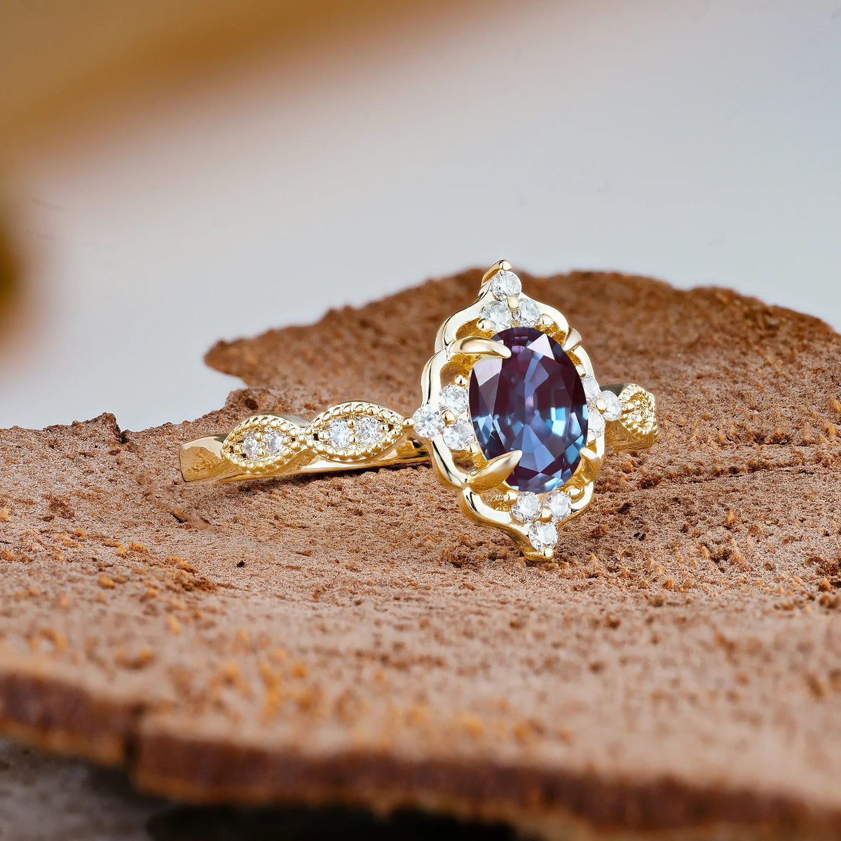 Luxurious Vintage 4-Prong Oval Cut Alexandrite Engagement Ring