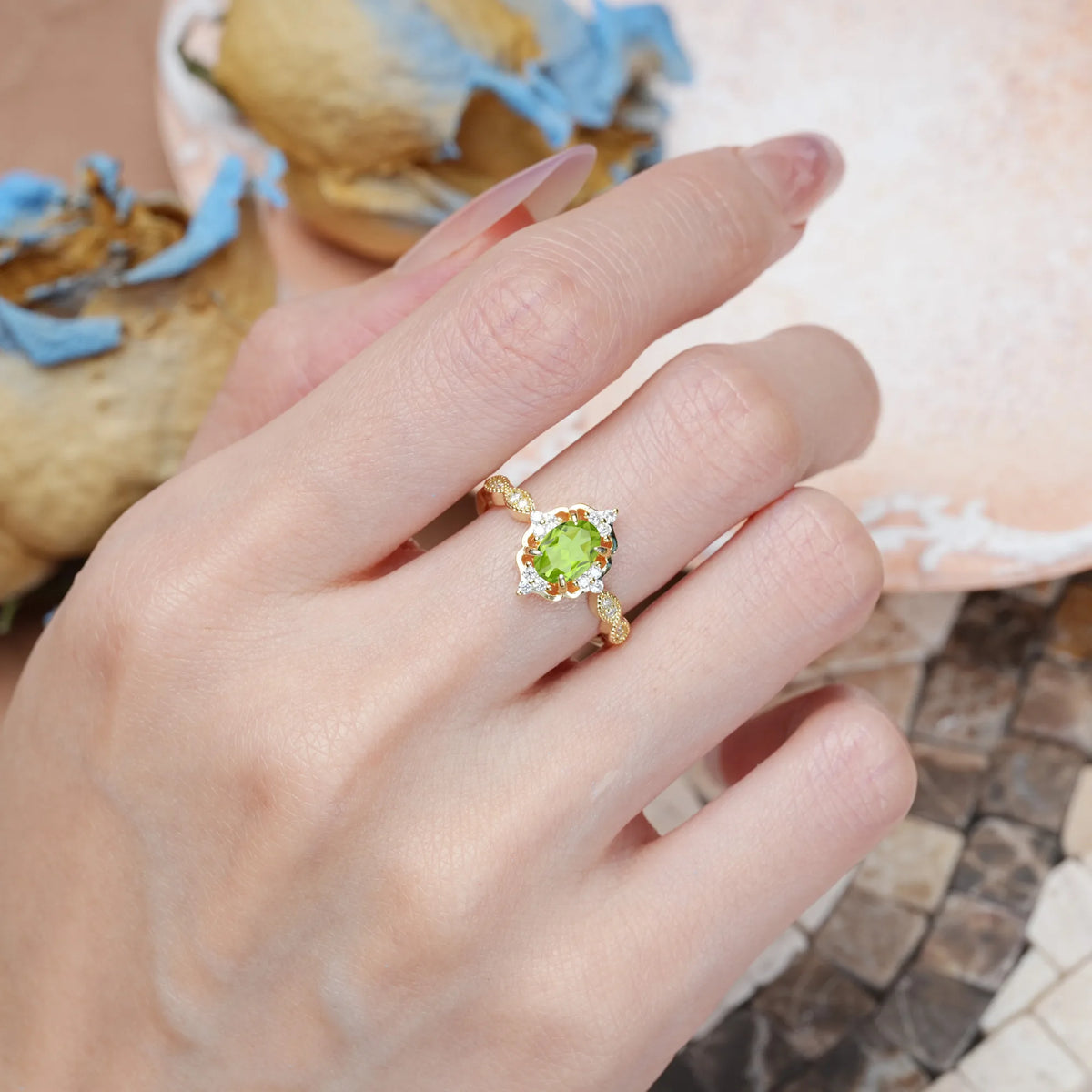 Oval Cut Peridot Luxurious Vintage 4-Prong Engagement Ring