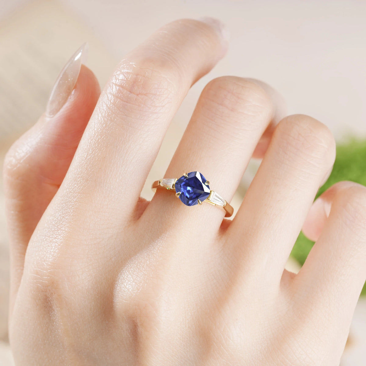 Princess Cut Tanzanite Classic, Minimalist 4-Prong Engagement Ring