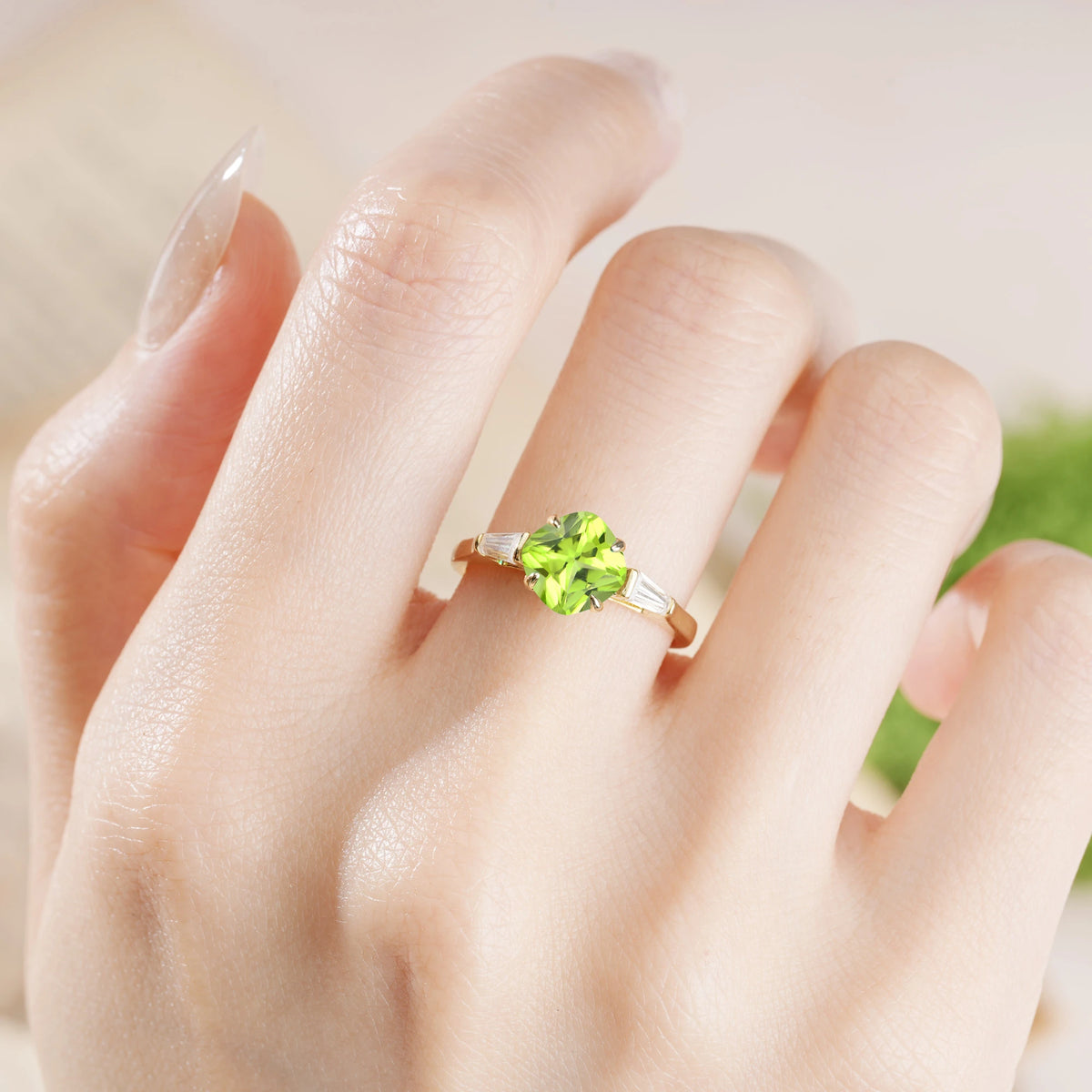 Princess Cut Peridot Classic, Minimalist 4-Prong Engagement Ring