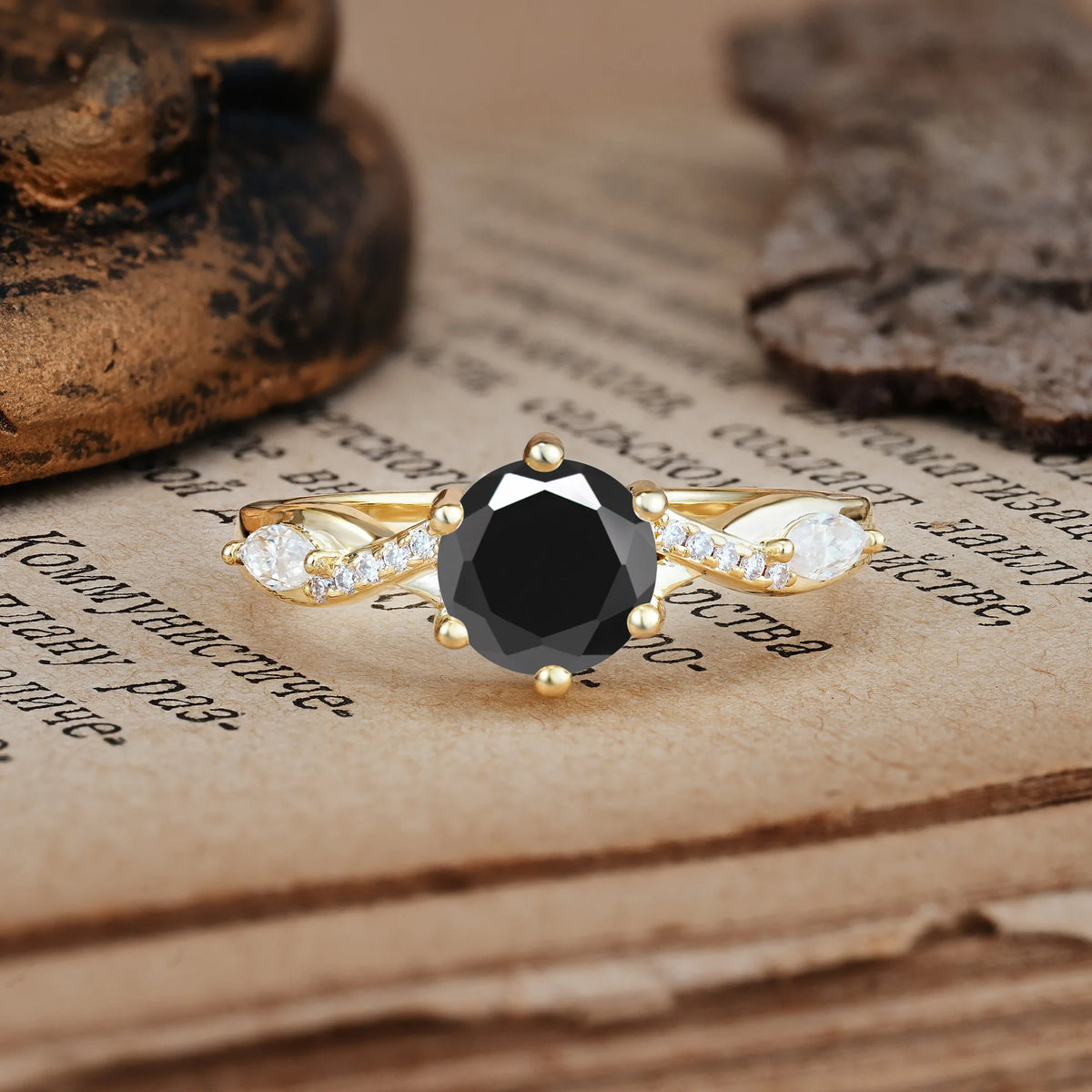 Unique Intertwined 6-Prong Round Cut Black Onyx Engagement Ring