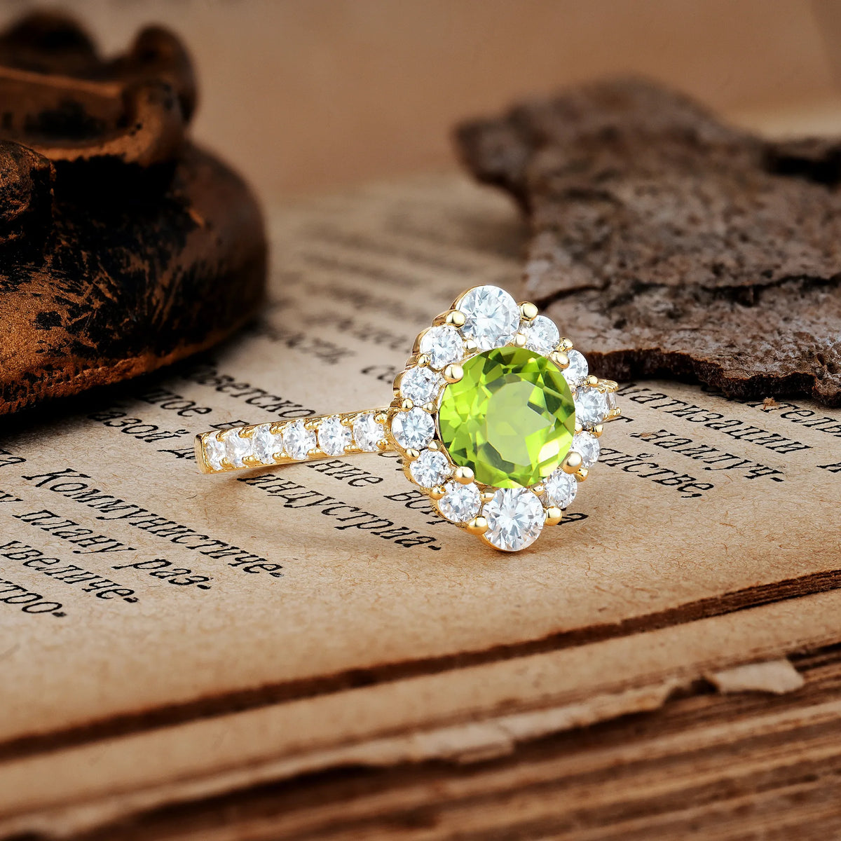 Unique Pavé Setting, Luxurious 4-Prong Round Cut Peridot Engagement Ring