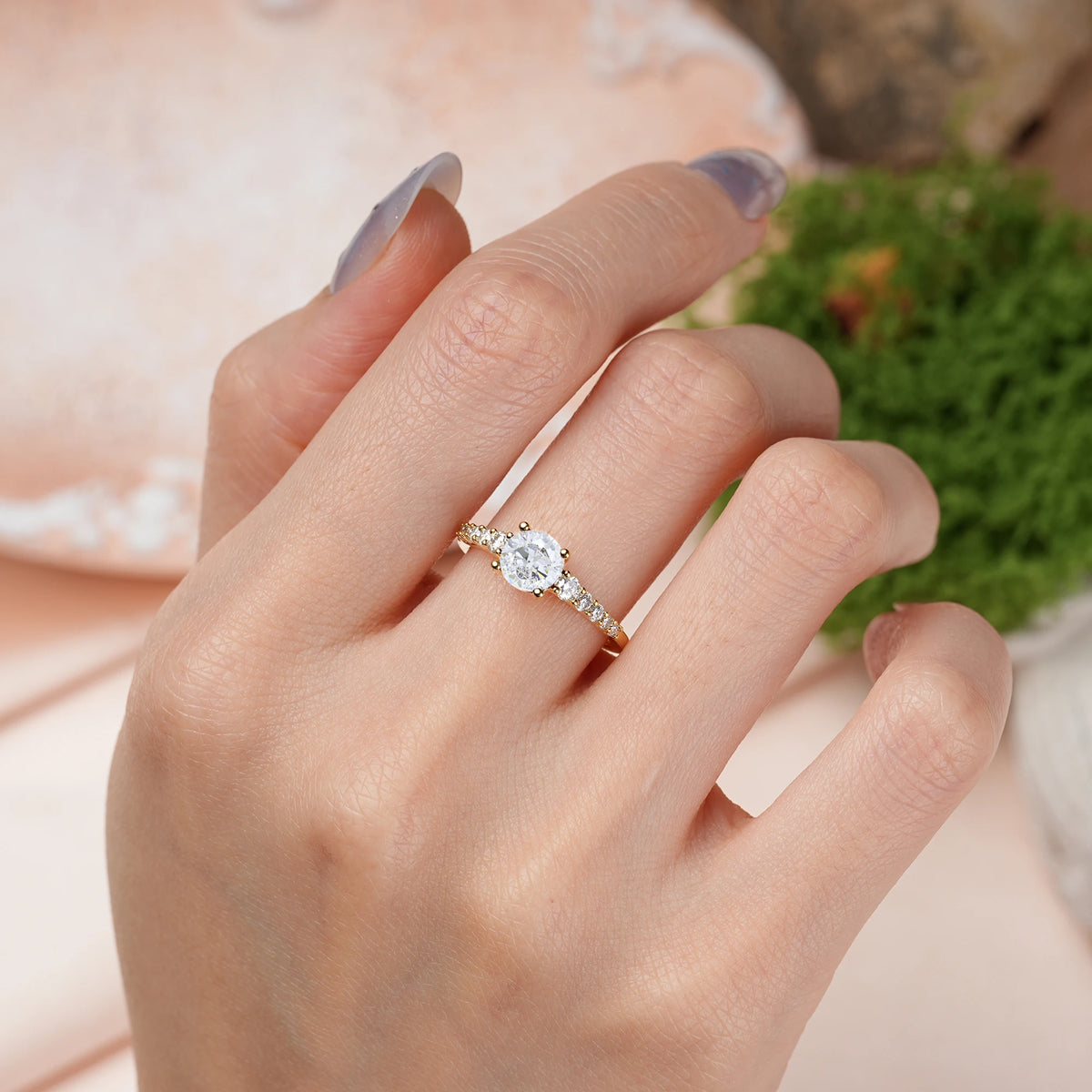 Round Cut Moissanite Classic Pavé-Set Ring Simple 4-Prong Engagement Ring