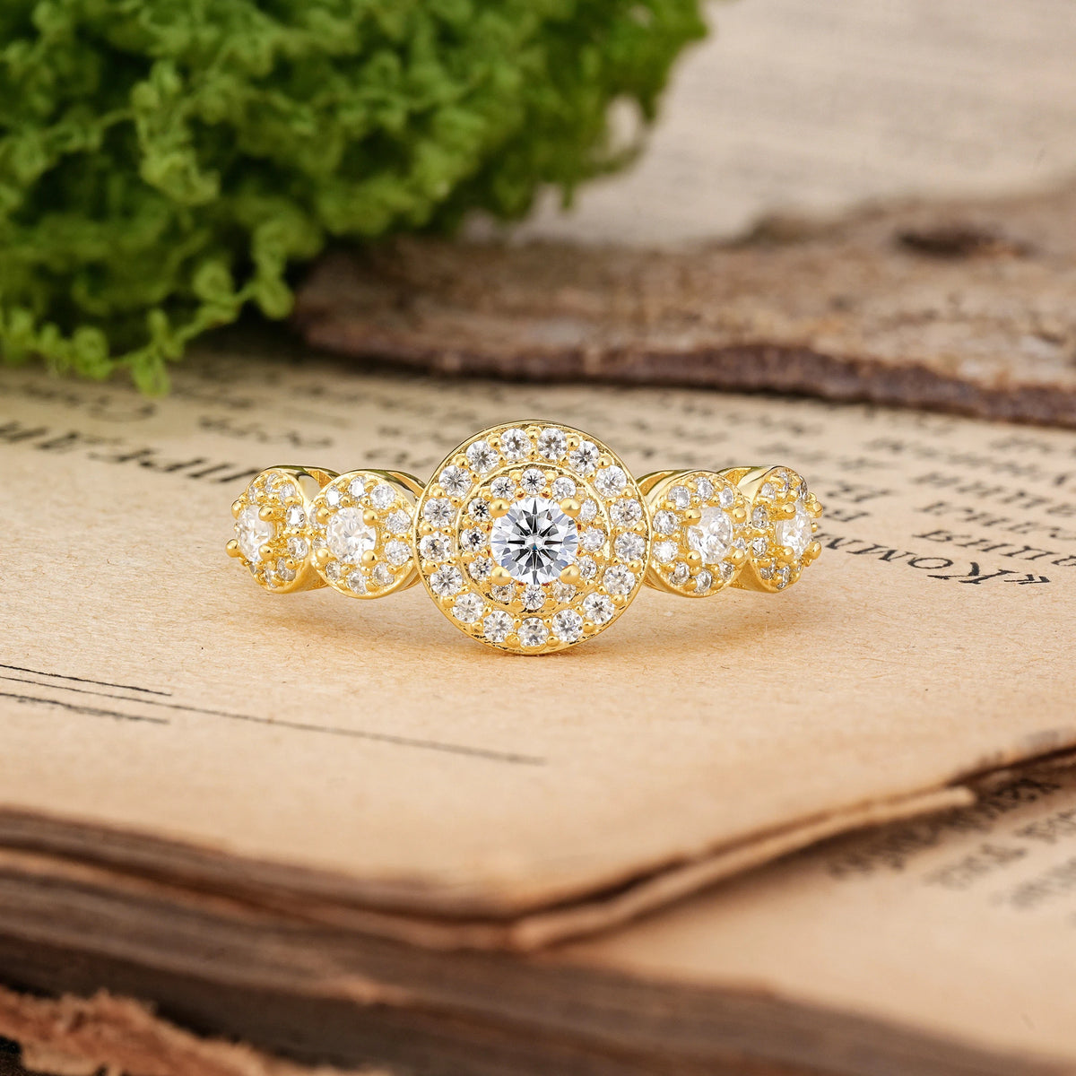 Round Cut Lab Diamond Luxurious Unique 4-Prong Engagement Ring