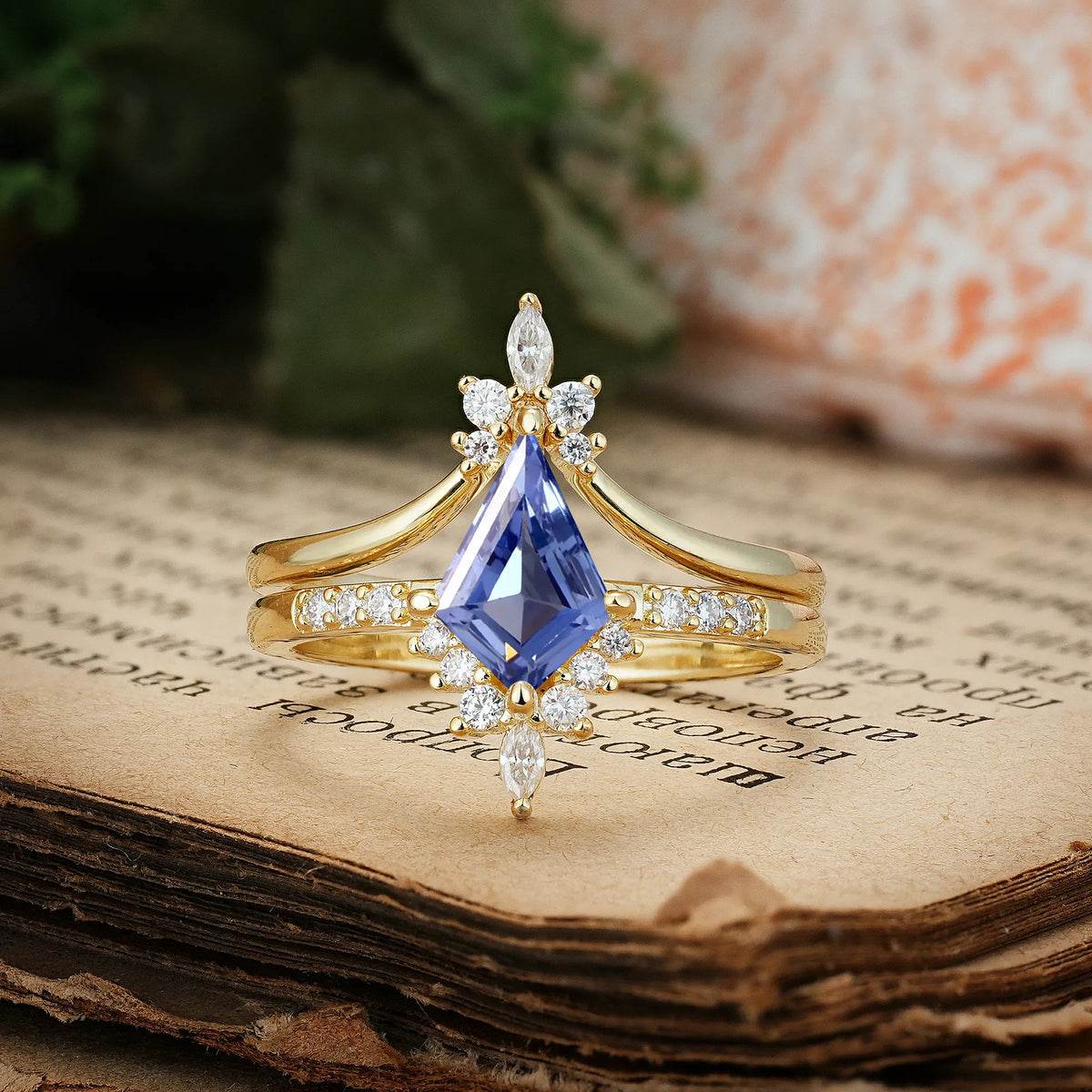 Kite Cut Tanzanite Luxurious Classic 4-Prong Bridal Ring Set