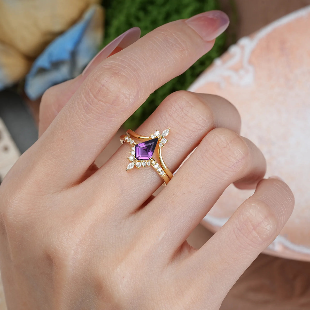 Kite Cut Amethyst Luxurious Classic 4-Prong Bridal Ring Set