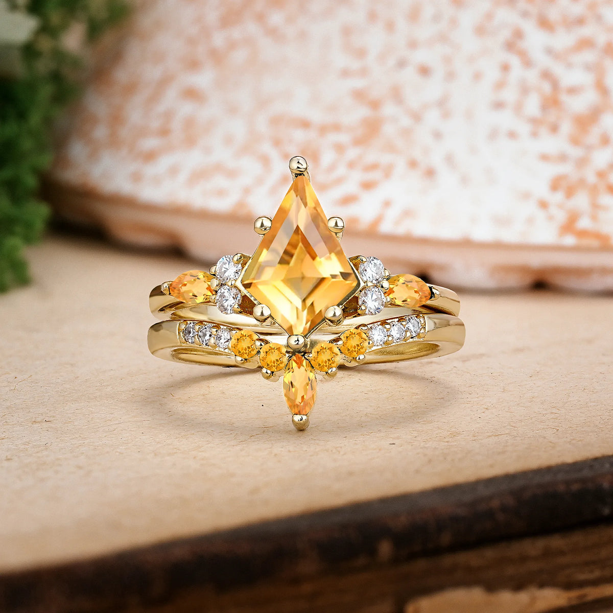 Kite Cut Citrine Luxurious 5-Prong Bridal Ring Set
