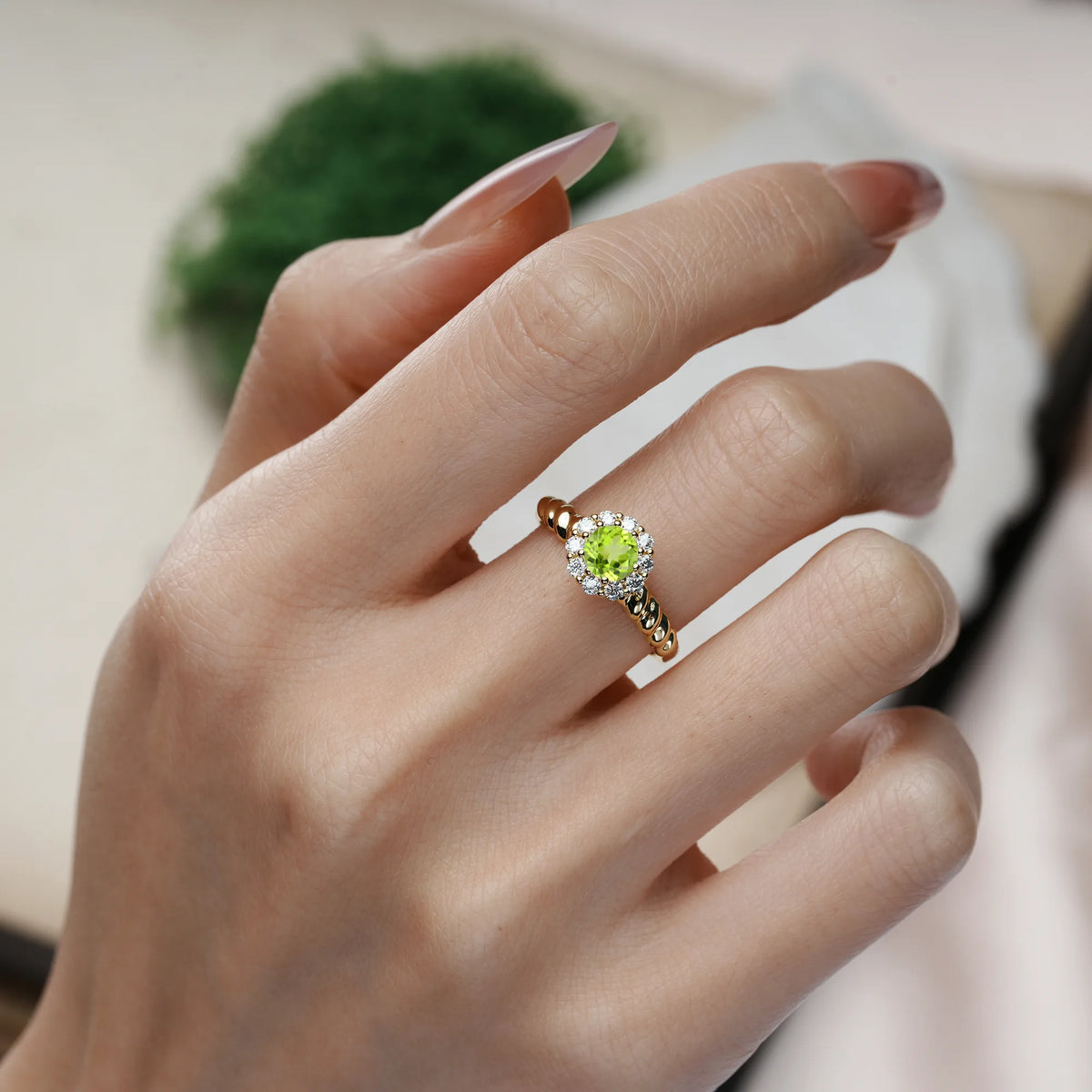 Round Cut Peridot Classic Flower-Shaped 10-Prong Engagement Ring