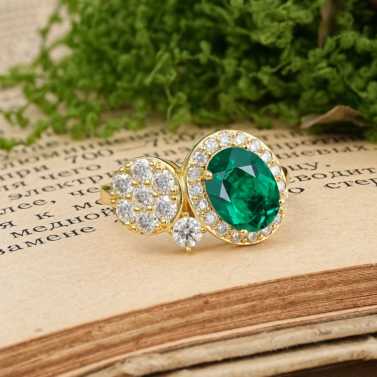 Oval Cut Emerald Unique 4-Prong Promise Ring