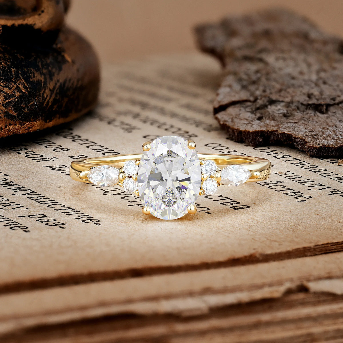 Classic and Luxurious 4-Prong Oval Cut Moissanite Engagement Ring