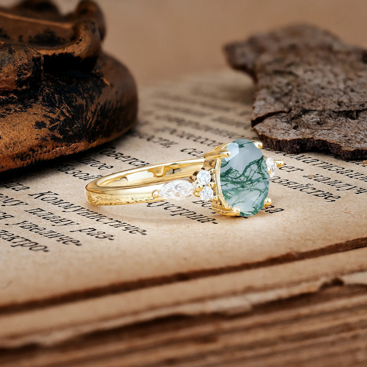 Classic and Luxurious 4-Prong Oval Cut Moss Agate Engagement Ring