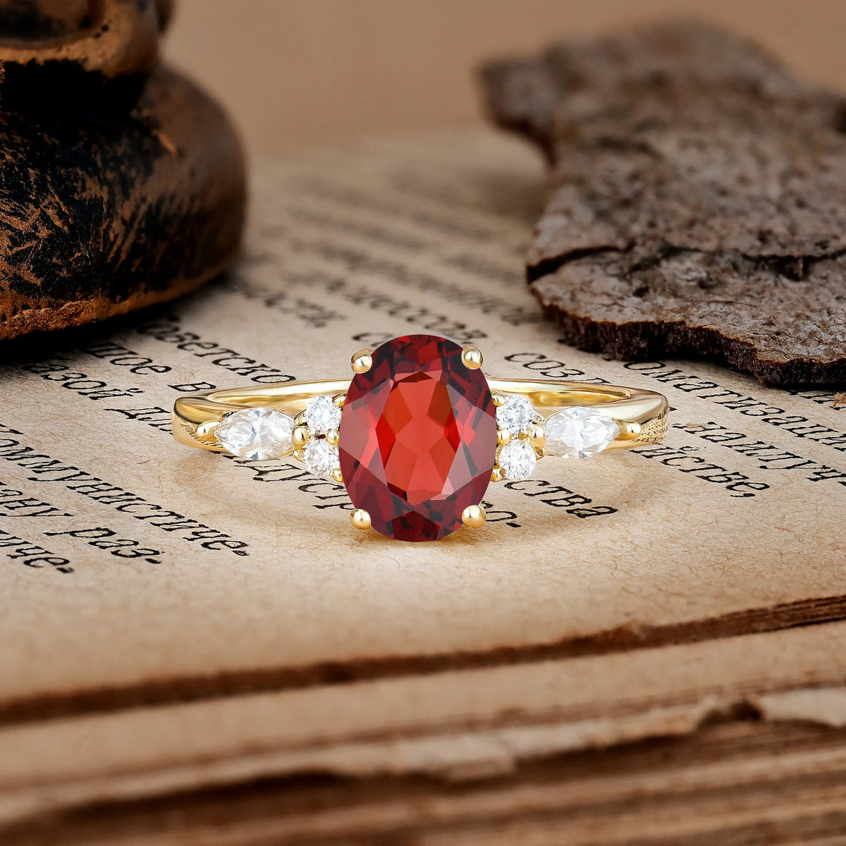 Classic and Luxurious 4-Prong Oval Cut Garnet Engagement Ring