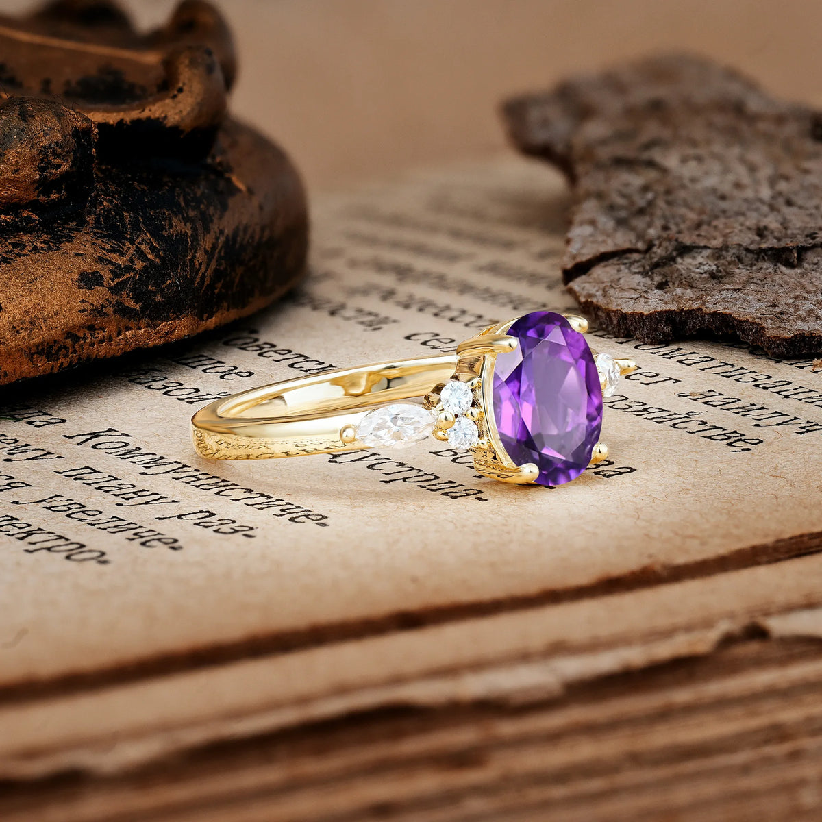 Classic and Luxurious 4-Prong Oval Cut Amethyst Engagement Ring