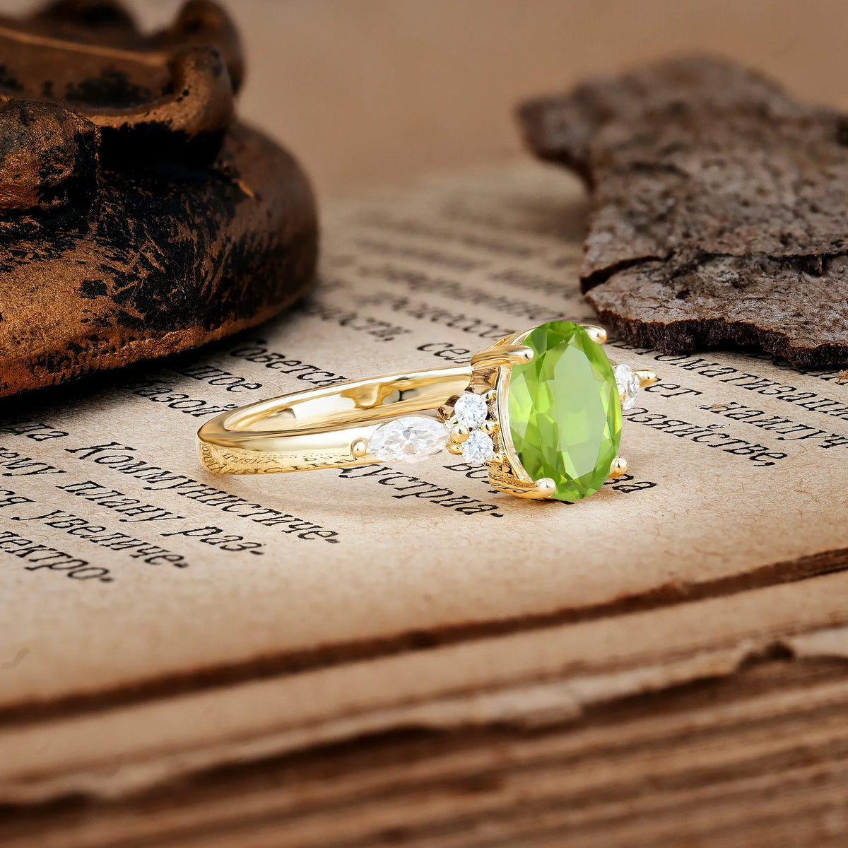 Classic and Luxurious 4-Prong Oval Cut Peridot Engagement Ring