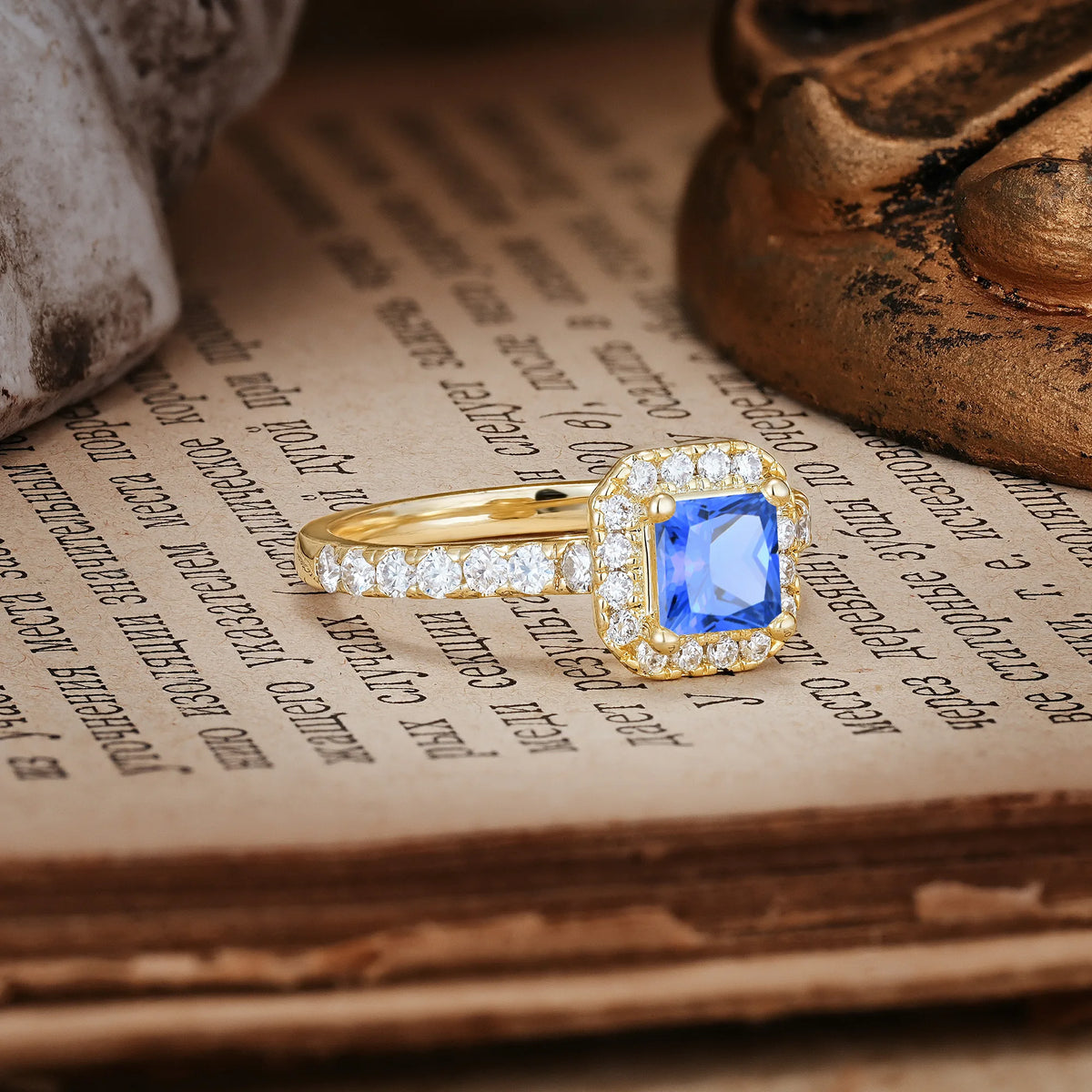 Unique and Minimalist 6-Prong Round Cut Sapphire Engagement Ring