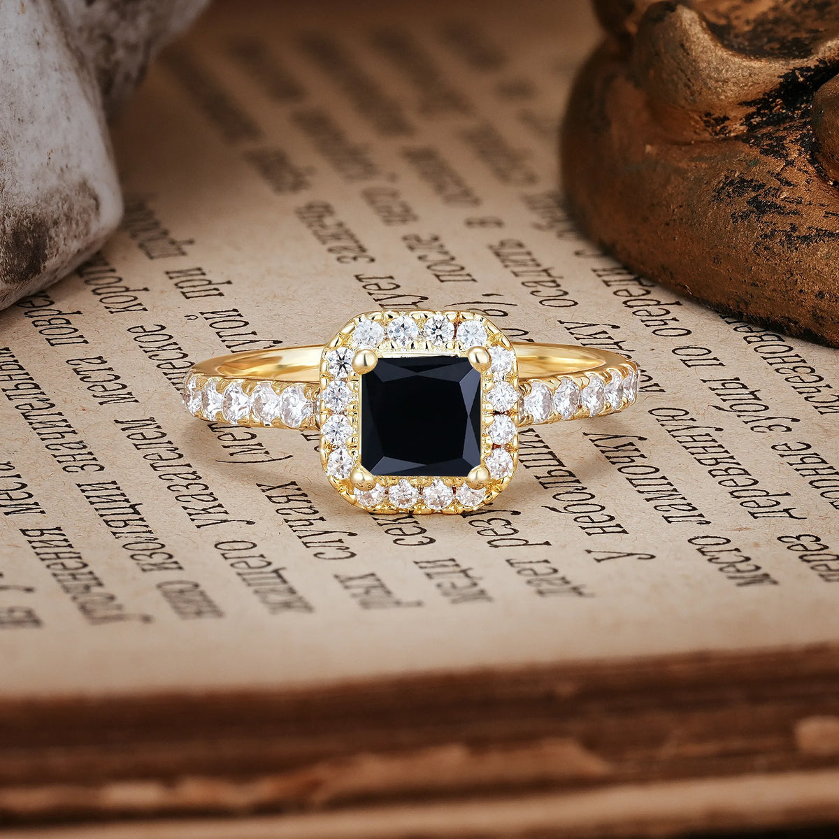 Unique and Minimalist 6-Prong Round Cut Black Onyx Engagement Ring