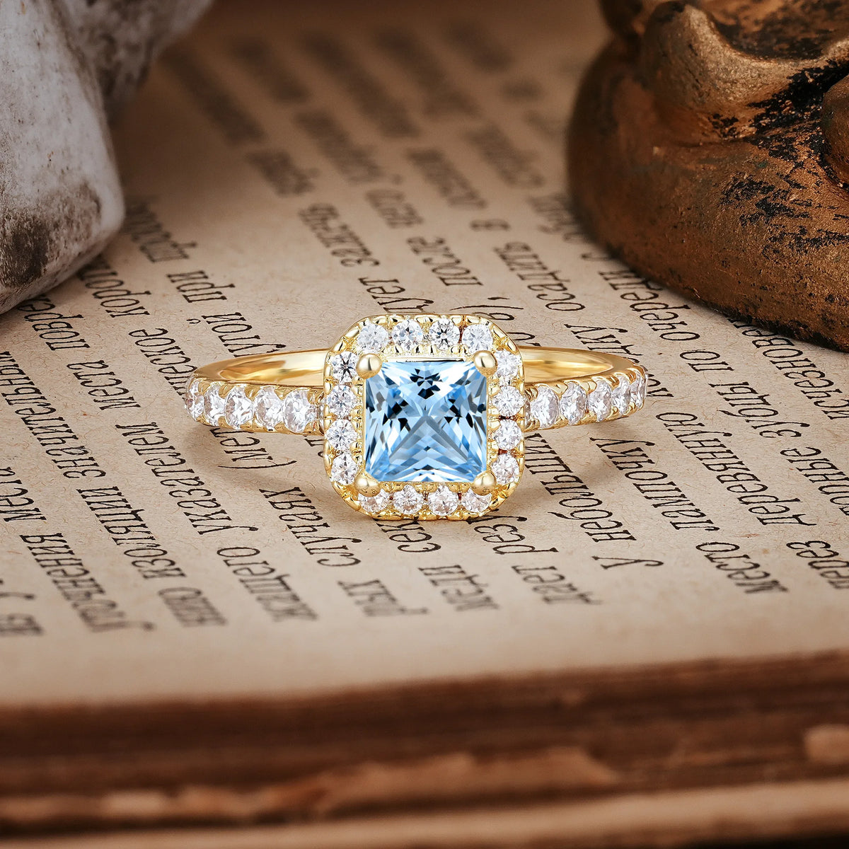 Unique and Minimalist 6-Prong Round Cut Aquamarine Engagement Ring