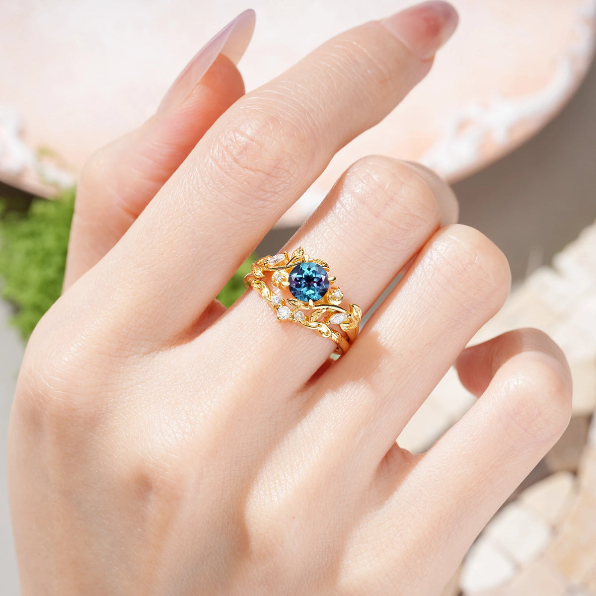 Round Cut Alexandrite Leaf Vine Bridal Ring Set