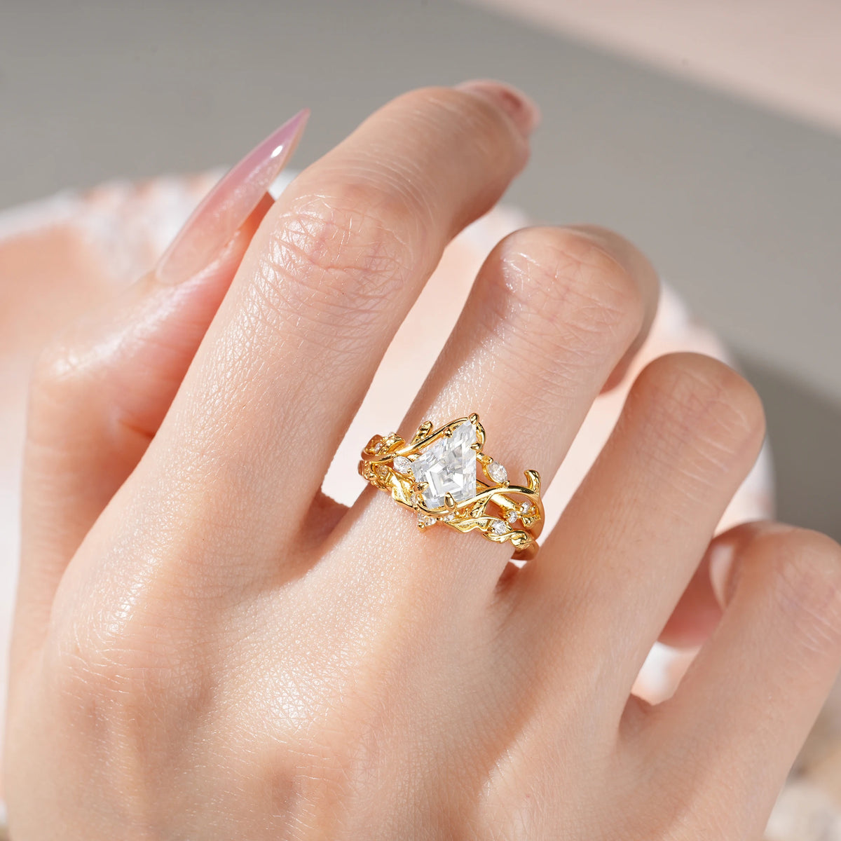 Kite Cut Moissanite Art Nouveau Leaf Vine Bridal Ring Set