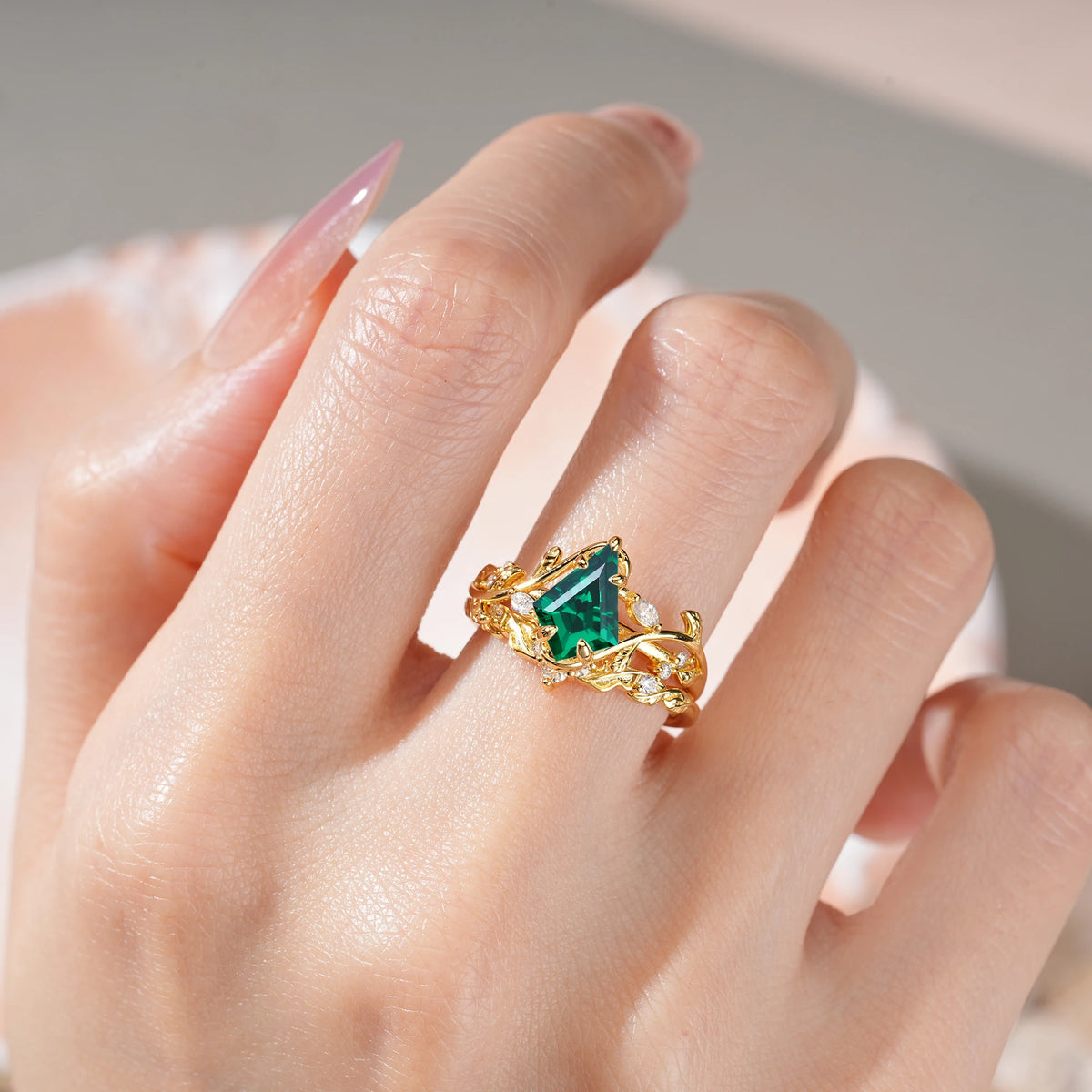 Kite Cut Emerald Art Nouveau Leaf Vine Bridal Ring Set