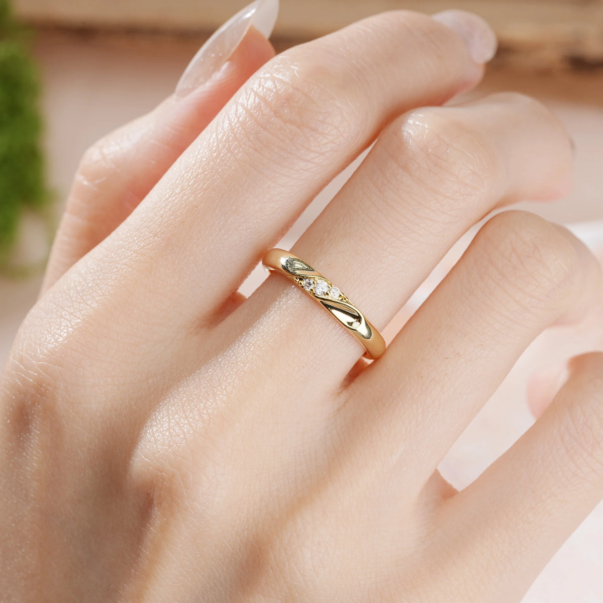 Round Cut Moissanite Distinctive Classic Three Stone Wedding Ring