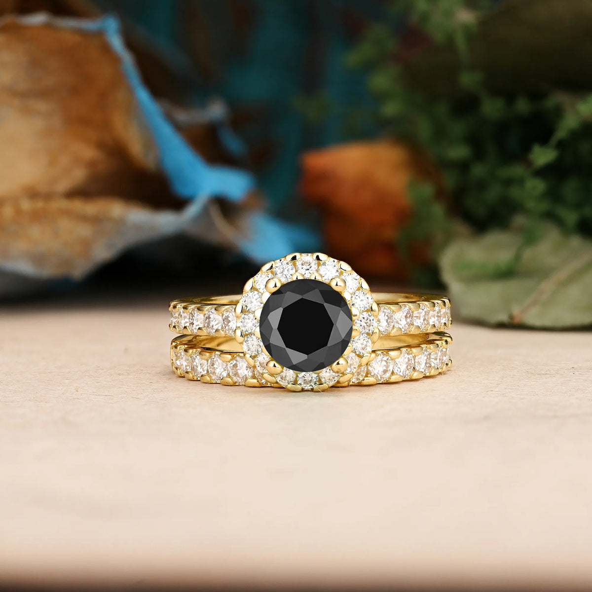 Round Cut Black Onyx Classic, Luxurious 4-Prong Bridal Ring Set